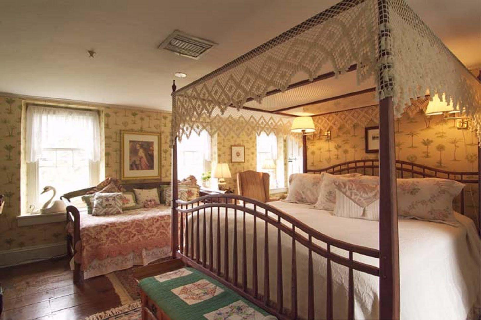 채즈포드 Wild Wisteria B&B 외부 사진