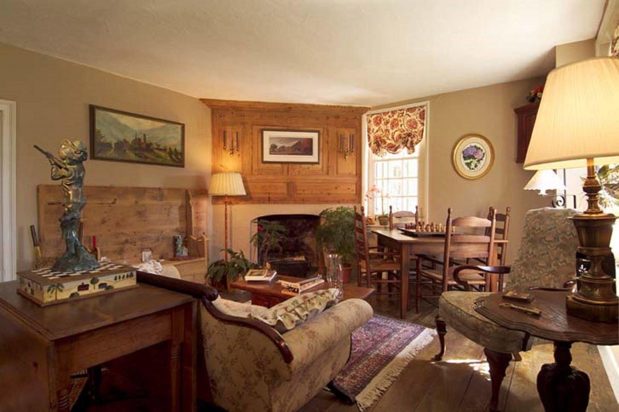 채즈포드 Wild Wisteria B&B 외부 사진